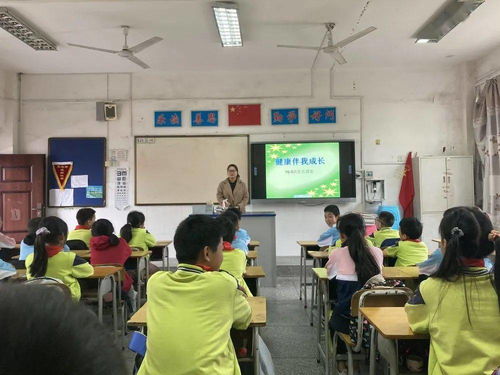 家校合力 共品文化大餐 2016級家長課堂活動(dòng)紀(jì)實(shí)